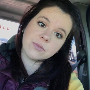 Meet your Posher, Malinda